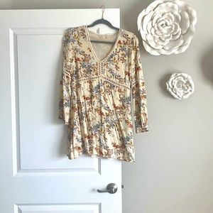 Mini long sleeved dress